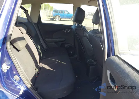 2013 Honda Fit Sport z USA, uszkodzony, nr VIN JHMGE8H68DC043415